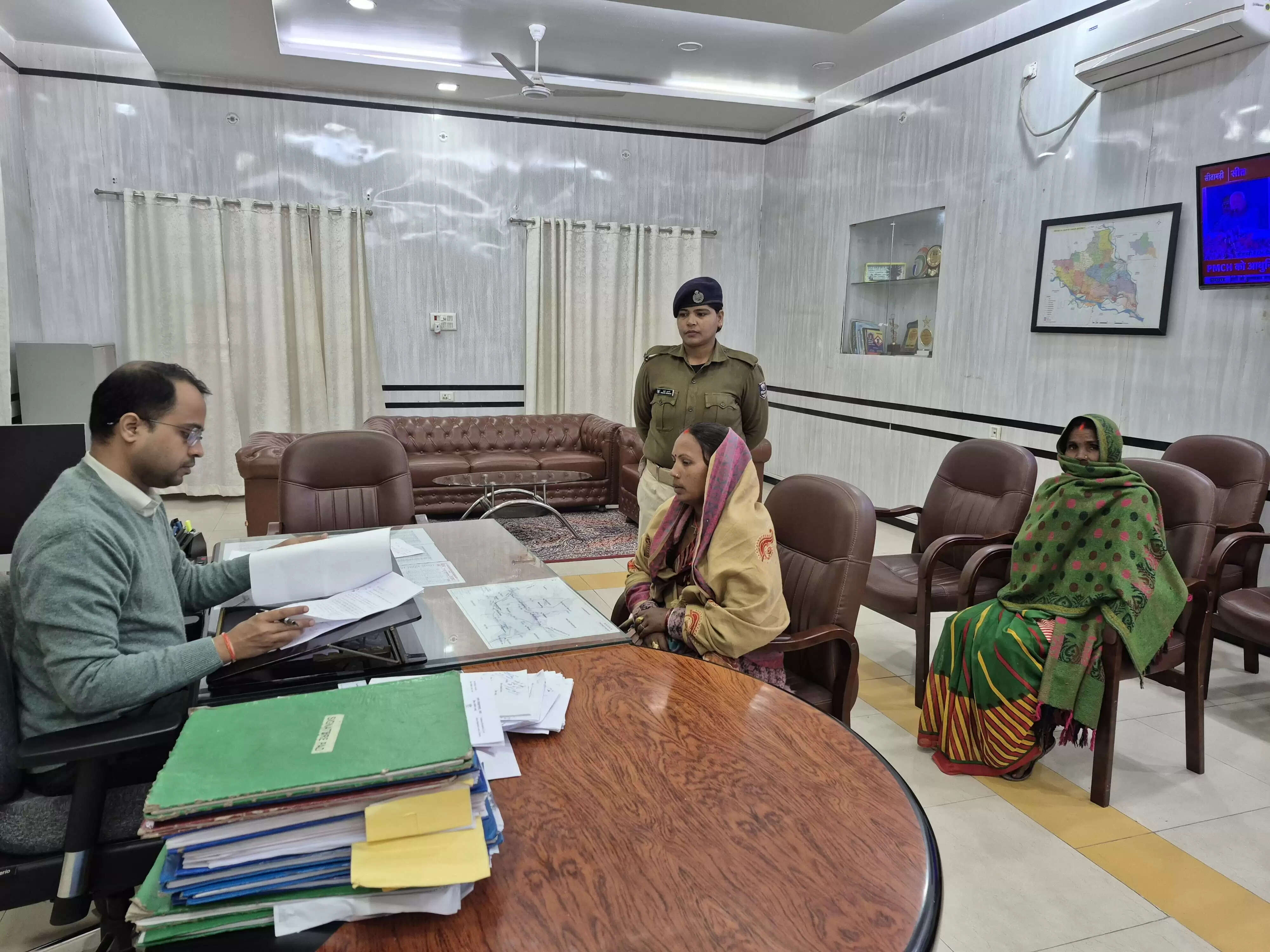 जिलाधिकारी के जनता दरबार में 45 मामलों की हुई सुनवाई