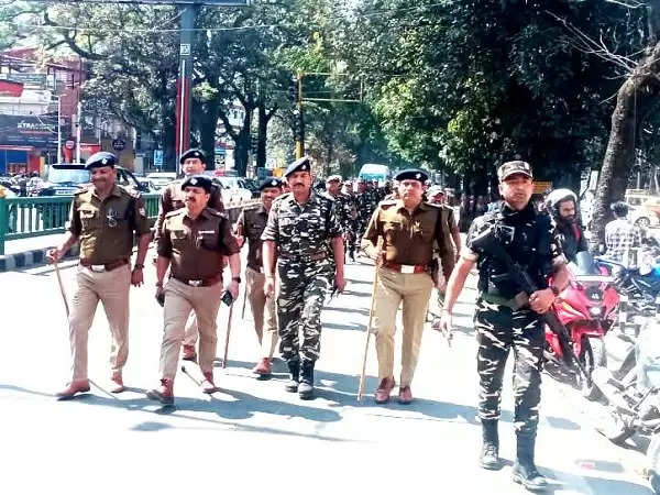 चुनाव प्रक्रिया प्रभावित करने वाले बख्शे नहीं जाएंगे, पुलिस सिखाएगी सबक