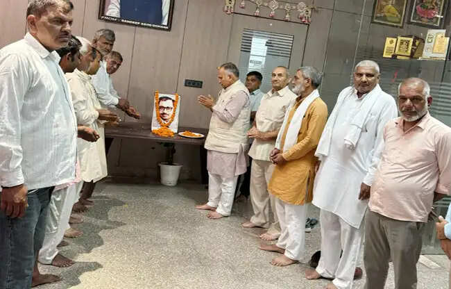 सोनीपत: पंडित दीनदयाल उपाध्याय की जयंती पर उन्हें दी गई श्रद्धांजलि