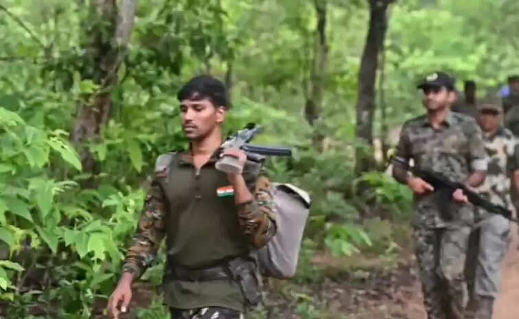 बड़े नक्सलियों की घेराबंदी के लिए तेलंगाना-छत्तीसगढ़ सीमा पर सुरक्षा बलों का सघन अभियान