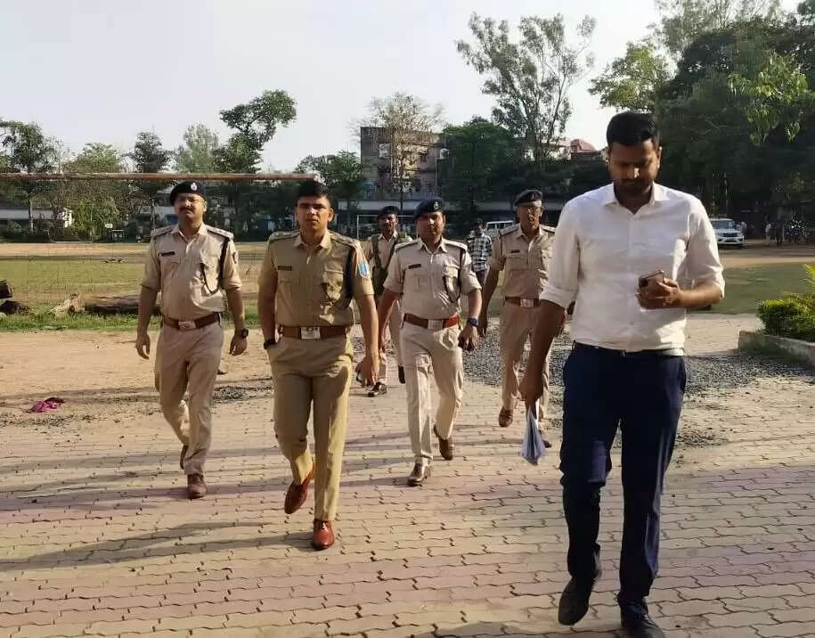 कड़ी सुरक्षा के बीच हुई जेपीएससी की परीक्षा, एसपी ने किया निरीक्षण