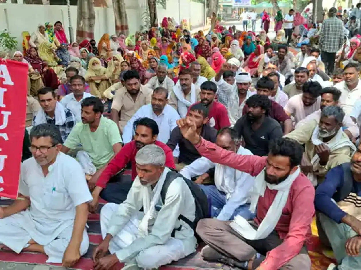 हिसार में हड़ताल पर गए पालिका कर्मी, कामकाज प्रभावित