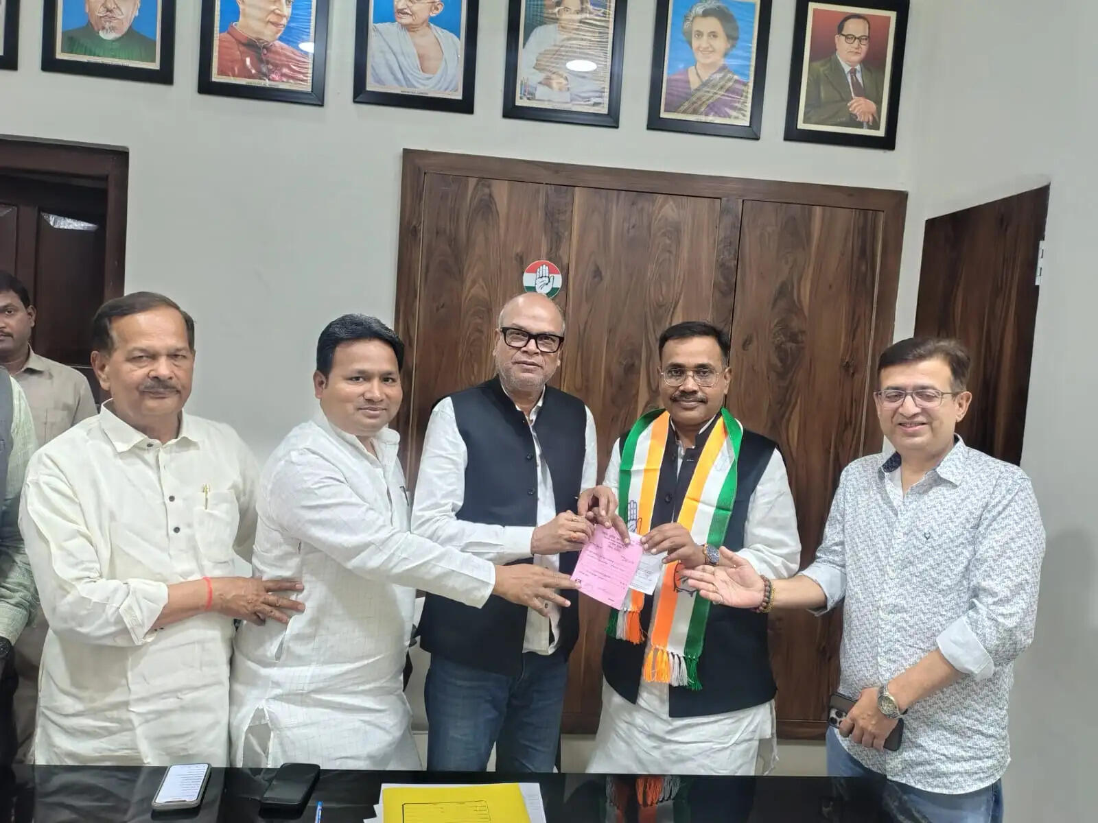 जन सुराज छोड़कर शंकर स्वरूप राम ने थामा कांग्रेस का हाथ