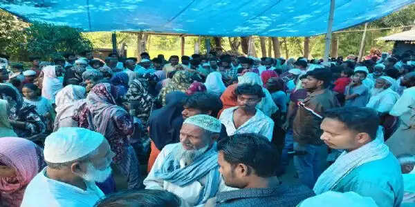 ट्रक की टक्कर से घायल युवक की इलाज के दौरान मौत