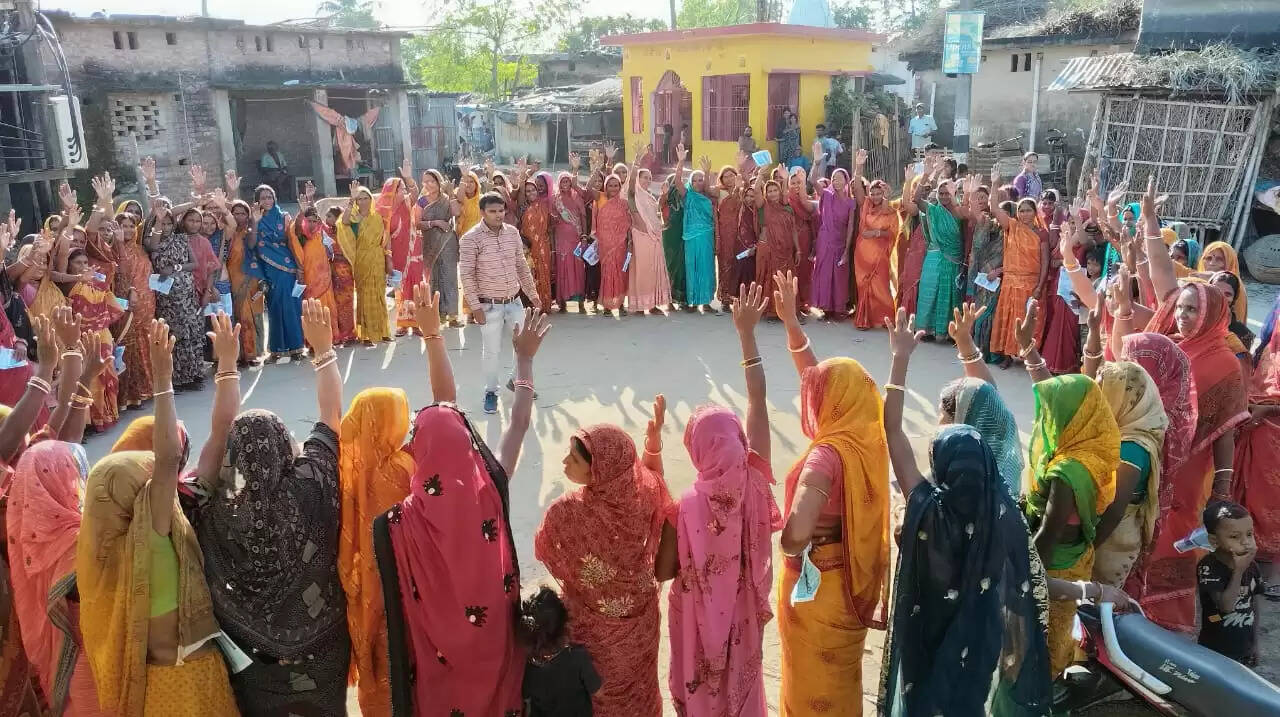 कम मतदान प्रतिशत वाले क्षेत्रों में मतदाता जागरूकता अभियान