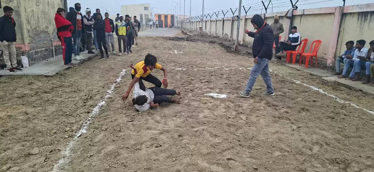 खेलकूद से मानसिक सुदृढ़ता के साथ शारीरिक स्वास्थ्य का होता है विकास : जिलाधिकारी