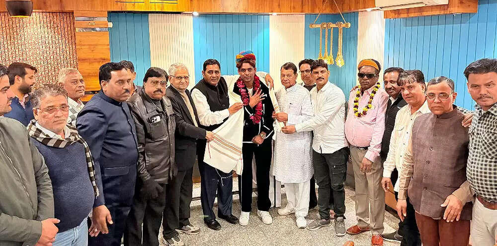 धुरंधर फिल्म के गायक शहजाद खान का सम्मान