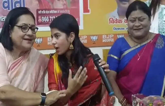 'नारी शक्ति वंदन अधिनियम' से महिलाओं को मिलेगा सशक्त प्रतिनिधित्व: मैथिली ठाकुर