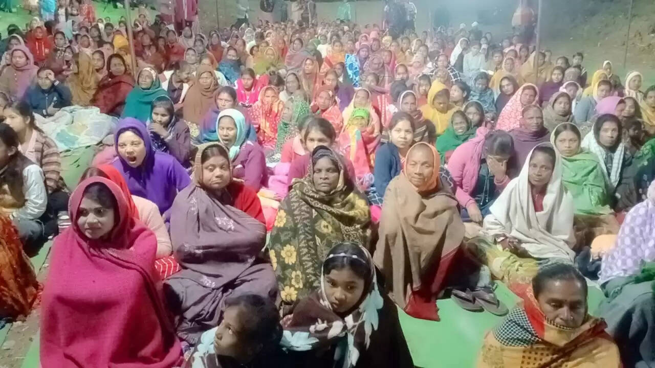 लोकरंग अर्जुन्दा के कलाकारों की मनमोहक प्रस्तुति ने मोहा मन