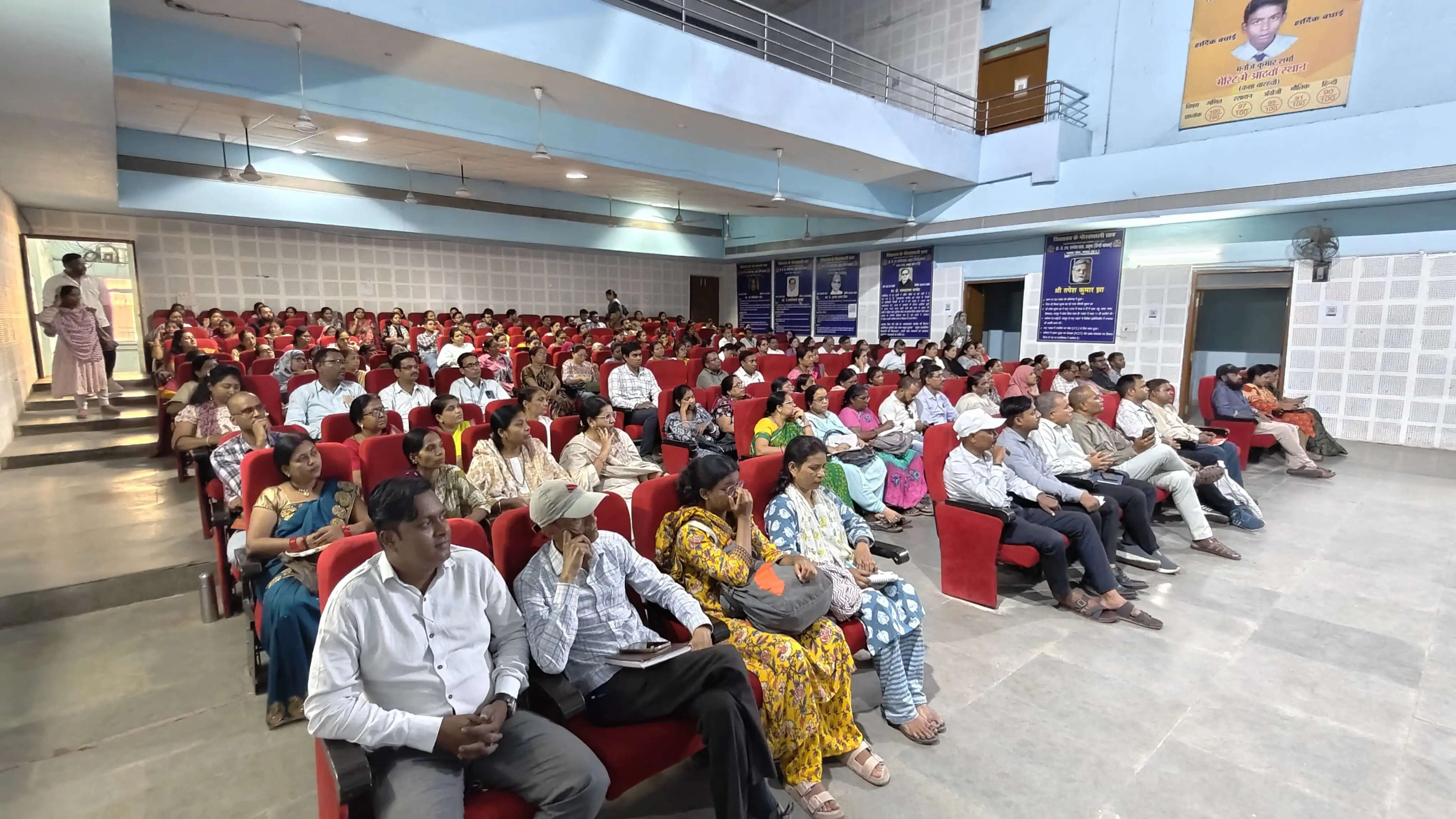 रायपुर नगर उत्तर विधानसभा में बीएलओ और सुपरवाइजरों को मिला प्रशिक्षण