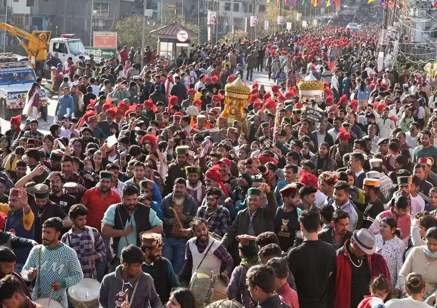 राज देवता मंडीमाधोराय की जलेब के साथ शुरू हुआअंतर्राष्ट्रीय शिवरात्रि महोत्सव