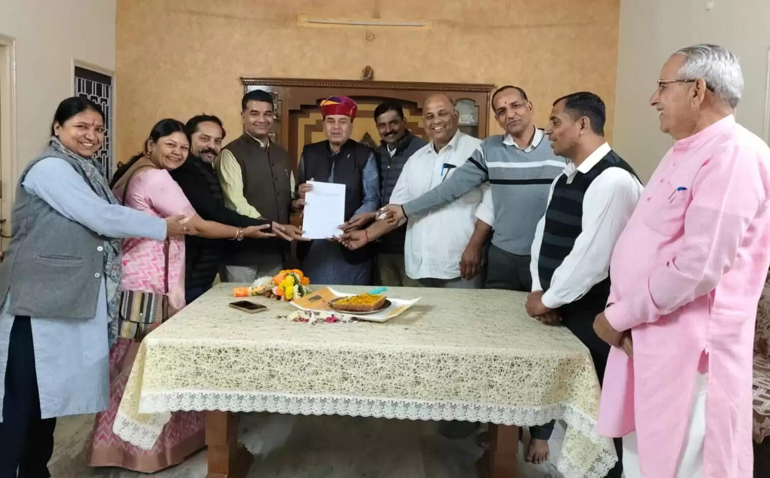 लोक अभियोजकों ने विधि मंत्री से मुलाकात कर सौंपा प्रतिवेदन