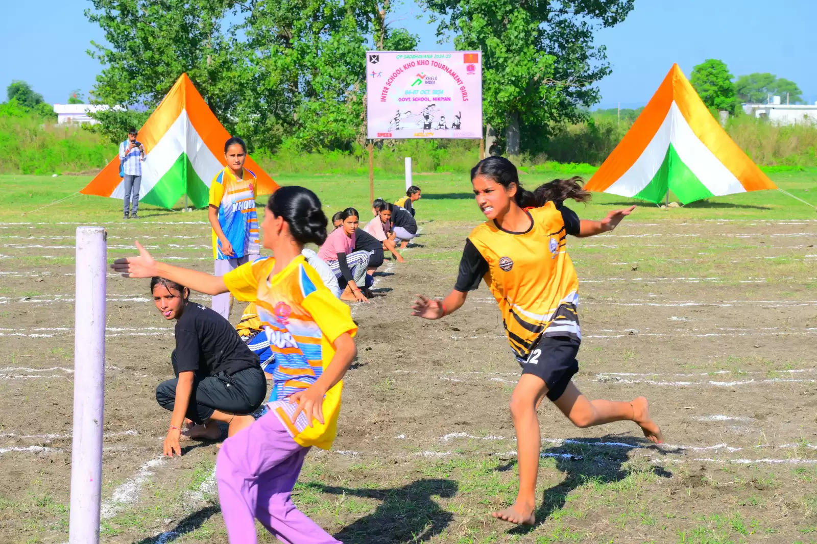 भारतीय सेना ने निक्कियां अखनूर में अंतर विद्यालय खो-खो प्रतियोगिता आयोजित की