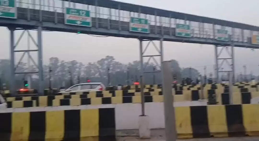 टोल प्लाजा की आय-व्यय जांच में जुटा आयकर विभाग, दूसरे दिन भी जारी रही रेड