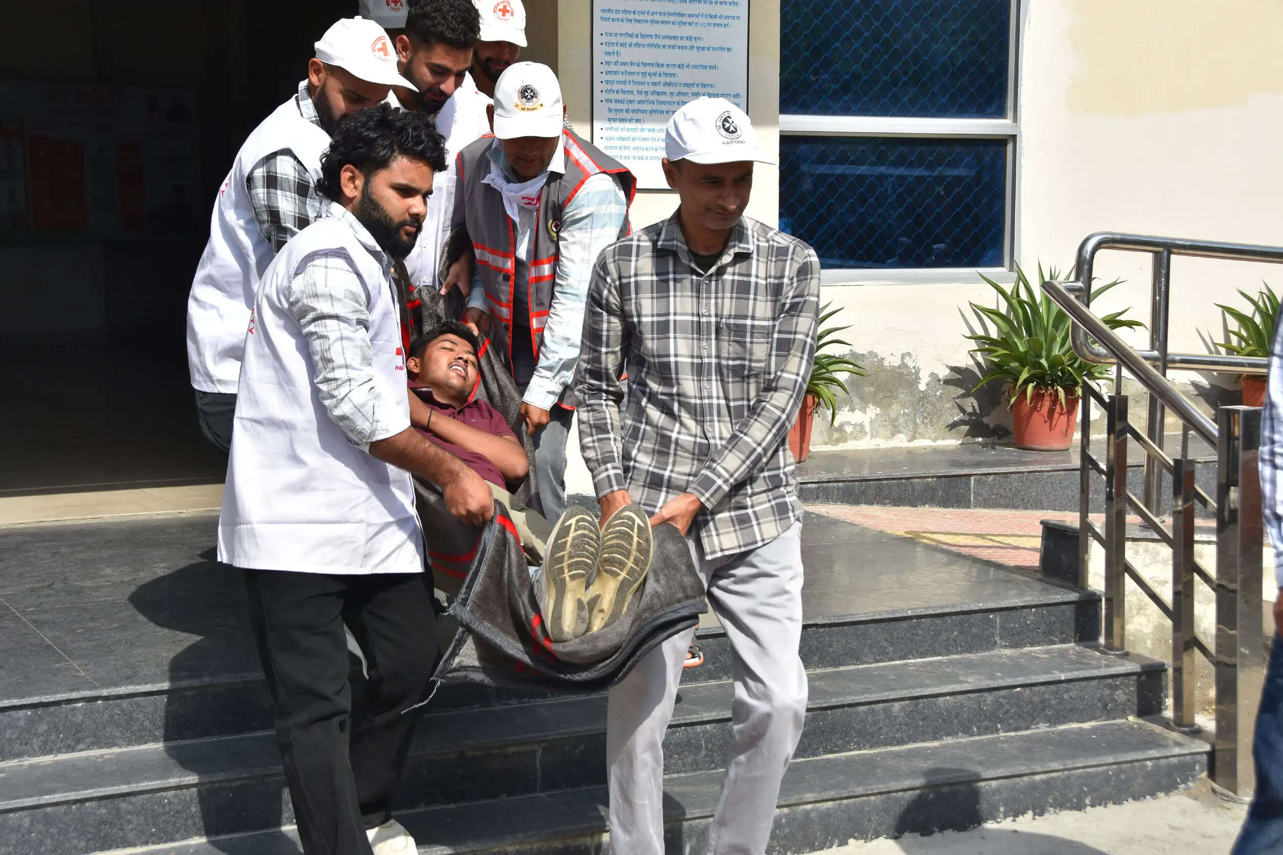 मानसून से पहले कैथल प्रशासन की परखी तैयारी,मॉक ड्रिल में किया 21 लोगों का रेस्क्यू