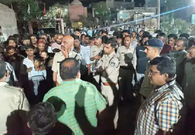 मप्र के रतलाम में मुहर्रम जुलूस के दौरान हाईटेंशन लाइन से टकराया ताजिया, 3 की मौत, 7 गंभीर