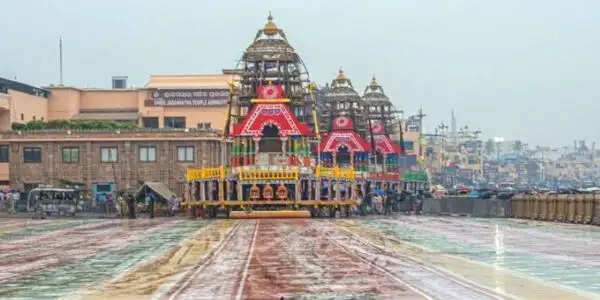 रथ यात्रा से पहले श्रीमंदिर में आज सार्वजनिक दर्शन बंद, सिंहद्वार के सामने लाए जाएंगे तीनों रथ