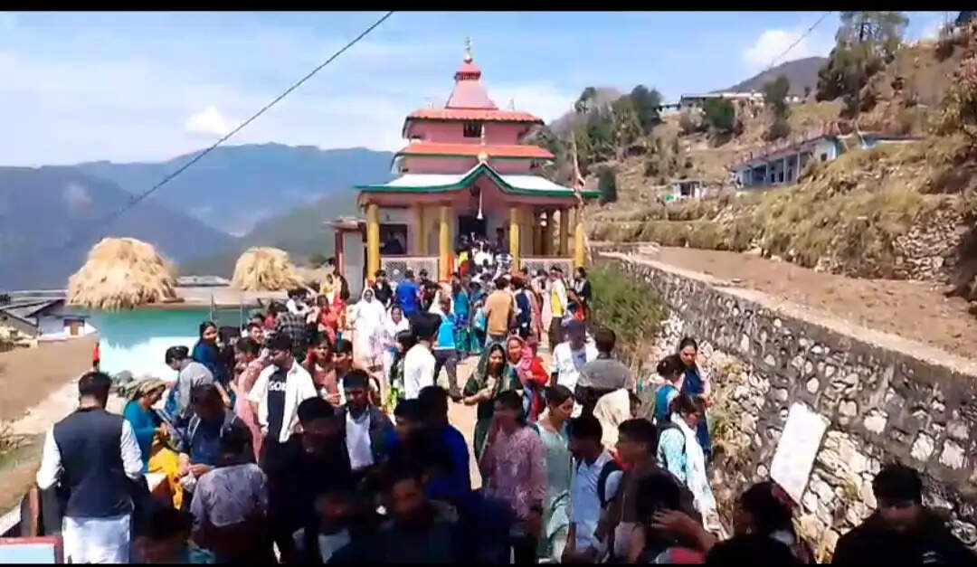 उत्तरकाशी की धार्मिक और सांस्कृतिक प्रतिक है पंचकोसी वारुणी यात्रा