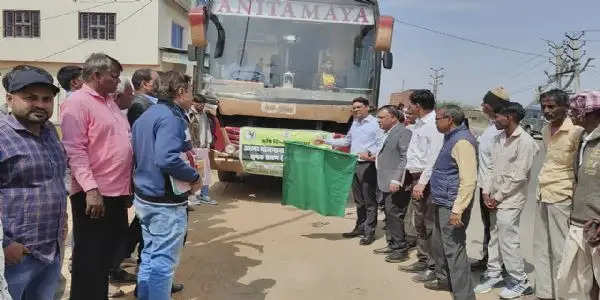 गुजरात एवं महाराष्ट्र के भ्रमण के लिए युवा किसानों के दो दल रवाना