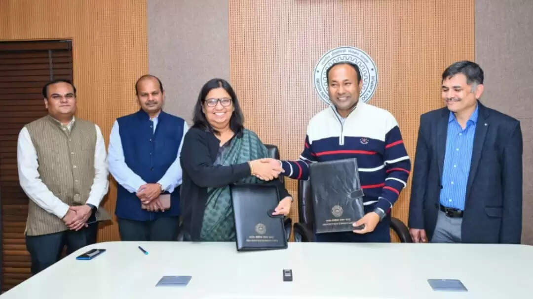 सीएसजेएमयू के यूआईईटी व आईआईटी कानपुर के बीच हुआ एमओयू , शाेध एवं कौशल विकास को मिलेगा बढ़ावा