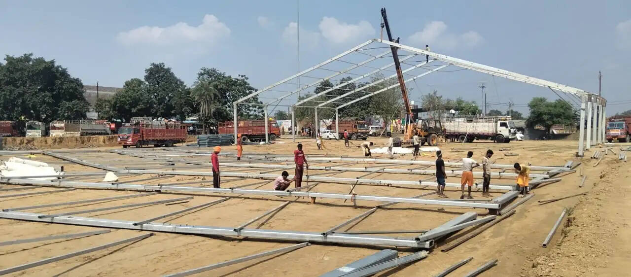 सीएम के दौरे से पहले विंध्यधाम में तेज हुई तैयारियां, घाटों से हेलीपैड तक प्रशासन अलर्ट