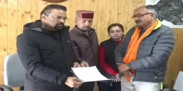 संजौली मस्जिद मामला: अवैध ऊपरी हिस्से को हटाने की मांग, हिंदू संगठनों का निगम आयुक्त को ज्ञापन