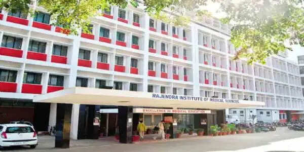 रिम्स में मेडिकल शिक्षा के विस्तार की बड़ी पहल, यूजी, पीजी व सुपर स्पेशियलिटी सीटें बढ़ाने का प्रस्ताव