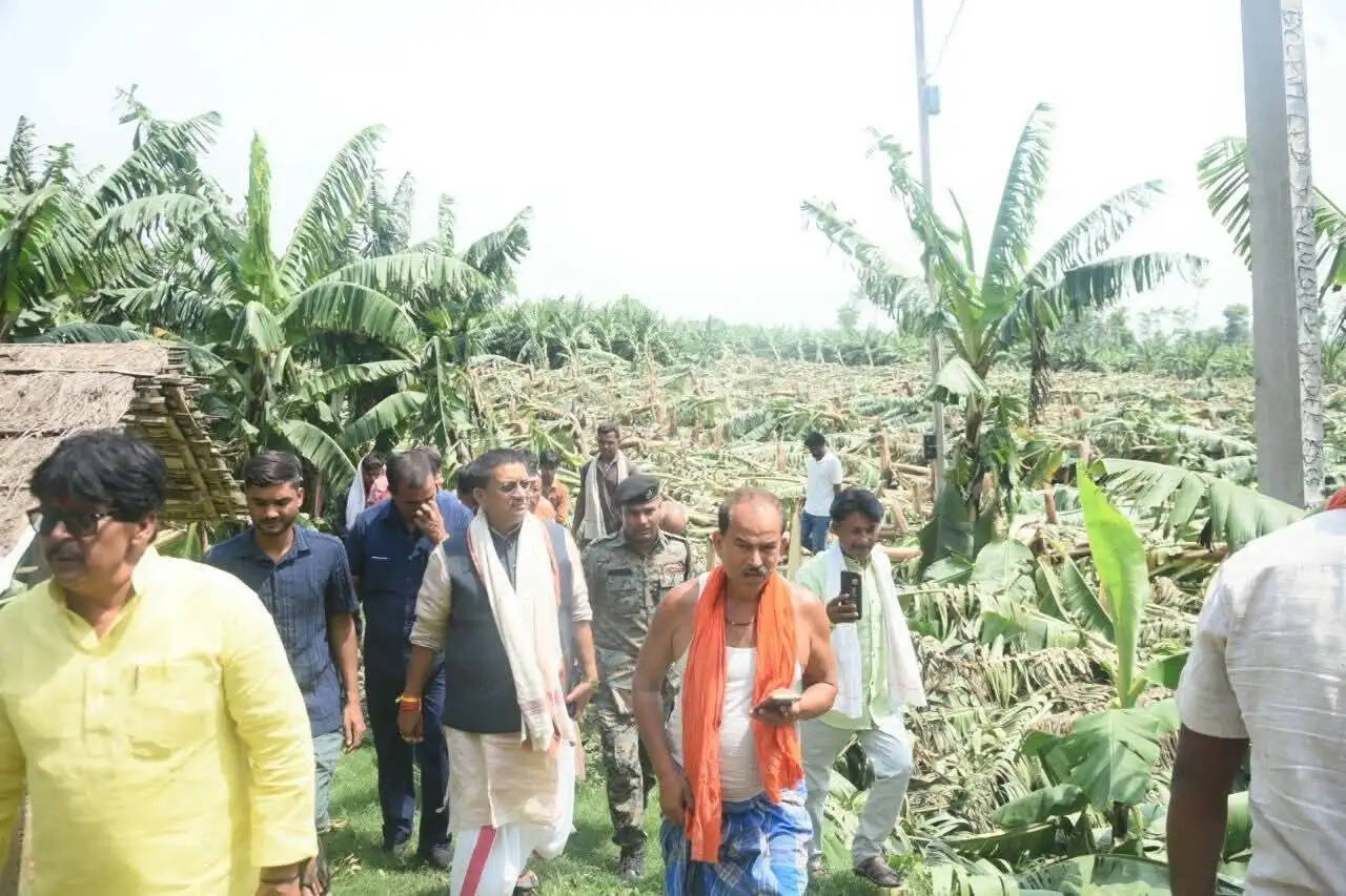 गंगा जमींदारी तटबंध को एकल प्वाइंट के रूप में किया जाएगा विकसित : ईं शैलेंद्र