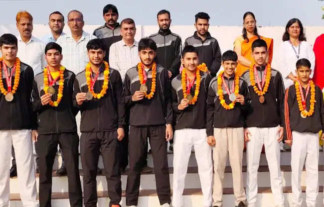 सोनीपत: राष्ट्रीय खेलों के 11 पदक विजेता खिलाड़ियों को सम्मानित किया