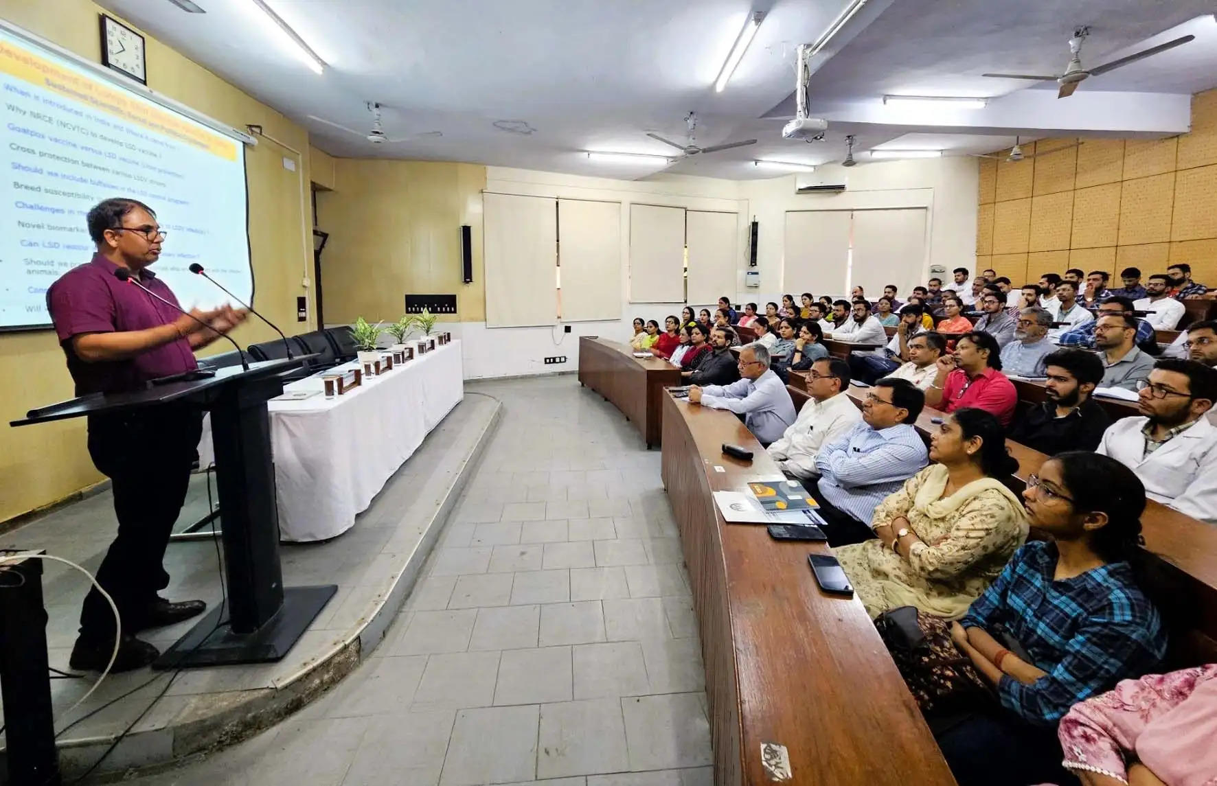 पशुओं व किसानों के लाभ के लिए लक्षित होना चाहिए हमारा अनुसंधान कार्य : डॉ. नरेश जिंदल