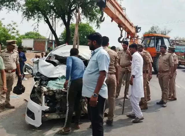 सड़क हादसे में किन्नर सहित दो की मौत