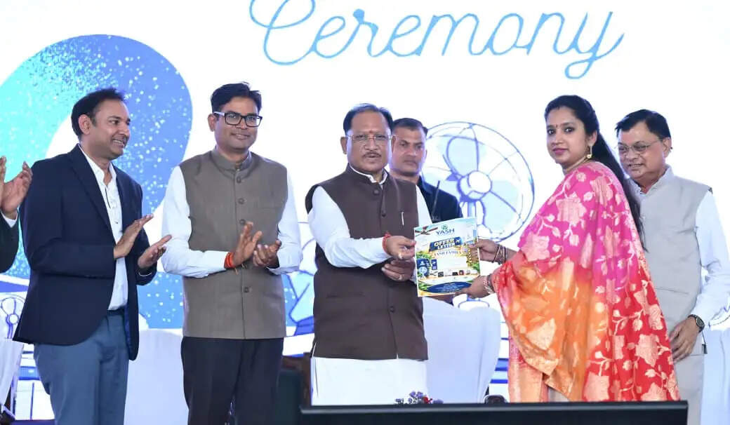 छत्तीसगढ़ में श्रम आधारित उद्योगों को बढ़ावा देकर युवाओं के लिए रोजगार के नए अवसर सृजित कर रही सरकार : मुख्यमंत्री साय