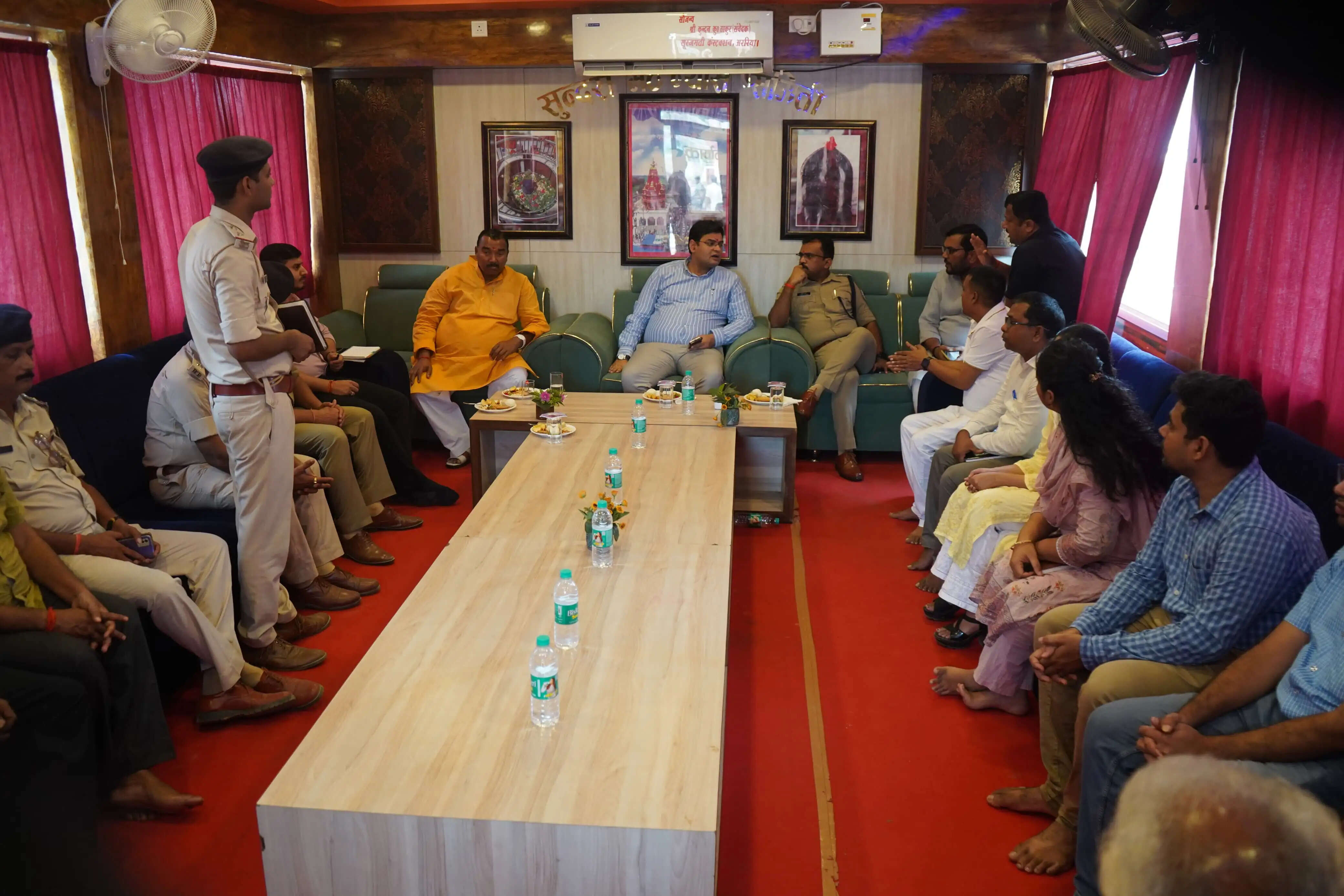 डीएम और एसपी ने श्रावणी मेला को लेकर सुन्दरनाथ धाम का लिया जायजा,सोमवारी पर वाहनों के प्रवेश पर लगाई रोक