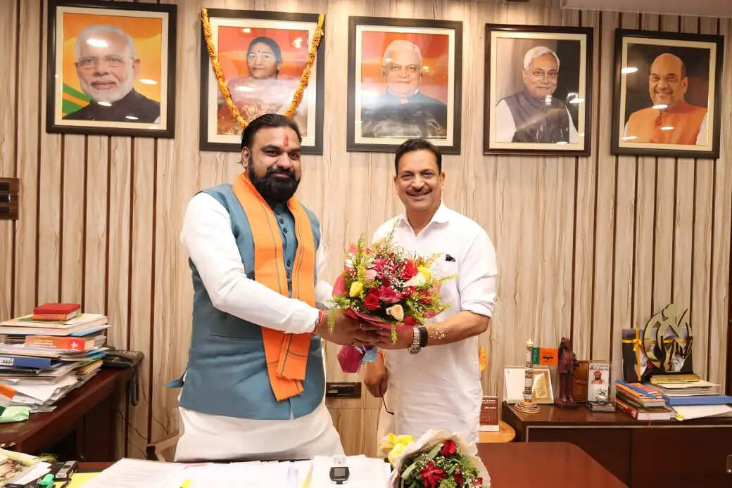 मुख्यमंत्री सम्राट चौधरी से मिले सांसद राजीव प्रताप रूडी