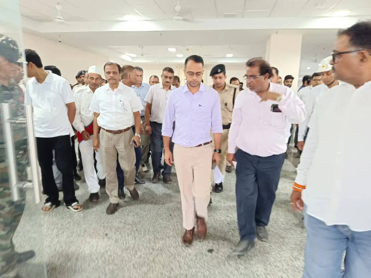 राजकीय चिकित्सा महाविद्यालय एवं अस्पताल को 15 अगस्त तक हैंडओवर करने का जिलाधिकारी ने एजेंसी दिया निर्देश
