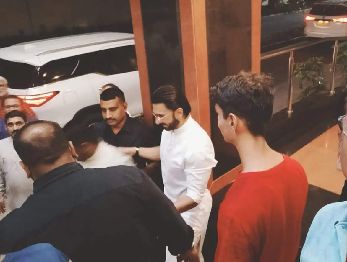 अभिनेता रणवीर सिंह ने सरसंघचालक से की मुलाकात