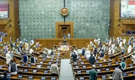 लोकसभा में पेश हुए तीन विधेयक, टीएमसी सांसद सौगत राय ने किया विरोध