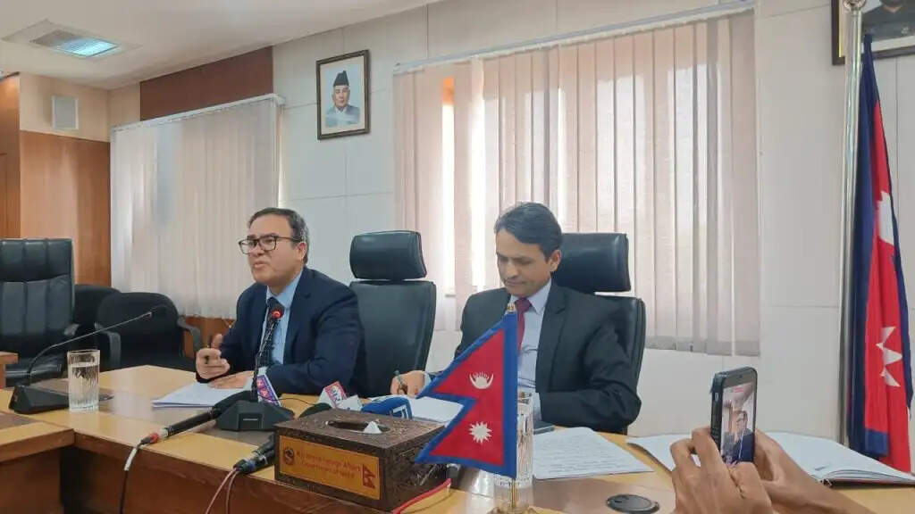 खाड़ी युद्ध के चलते पश्चिम एशिया से अब तक ३० हजार नेपाली नागरिक स्वदेश लौटे