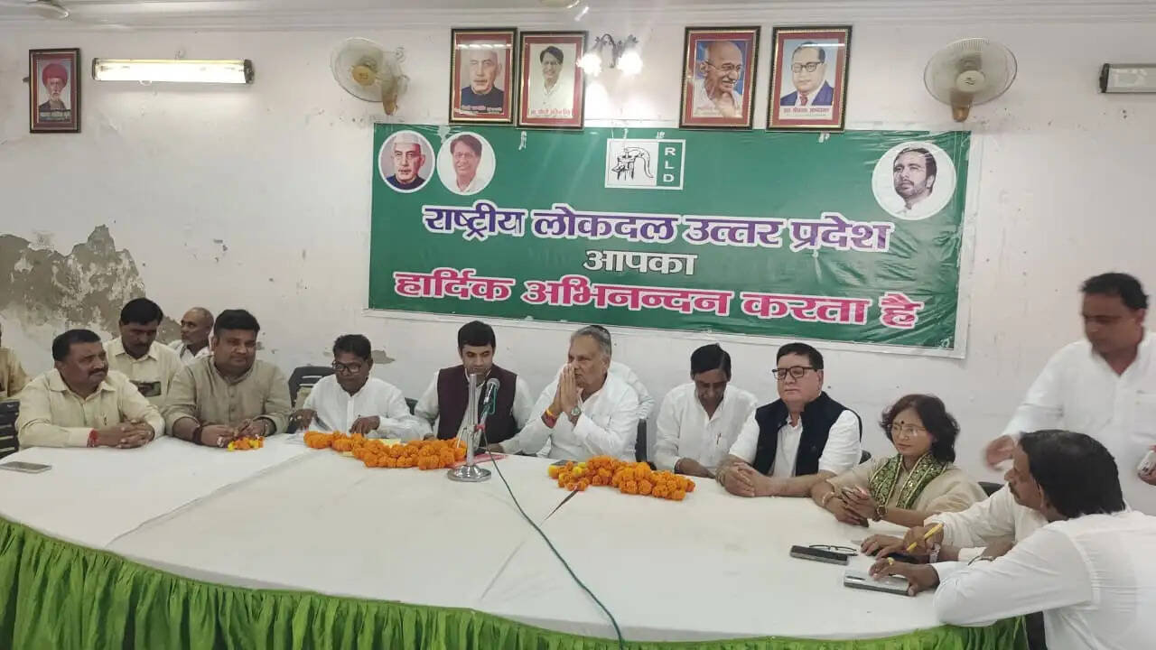 संगठित होकर रालोद को मजबूत करें कार्यकर्ता, पार्टी&nbsp;अध्यक्ष के हाथों को करें&nbsp;मजबूत : त्रिलोक त्यागी