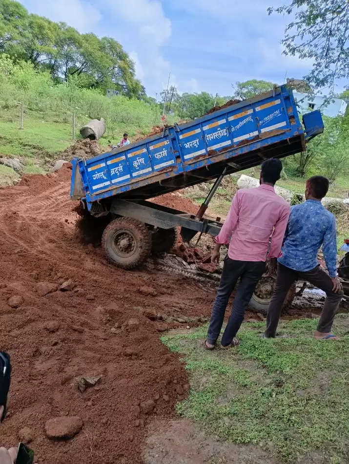 मेघा सरपंच की अगुवाई में बना वैकल्पिक मार्ग, मिली राहत