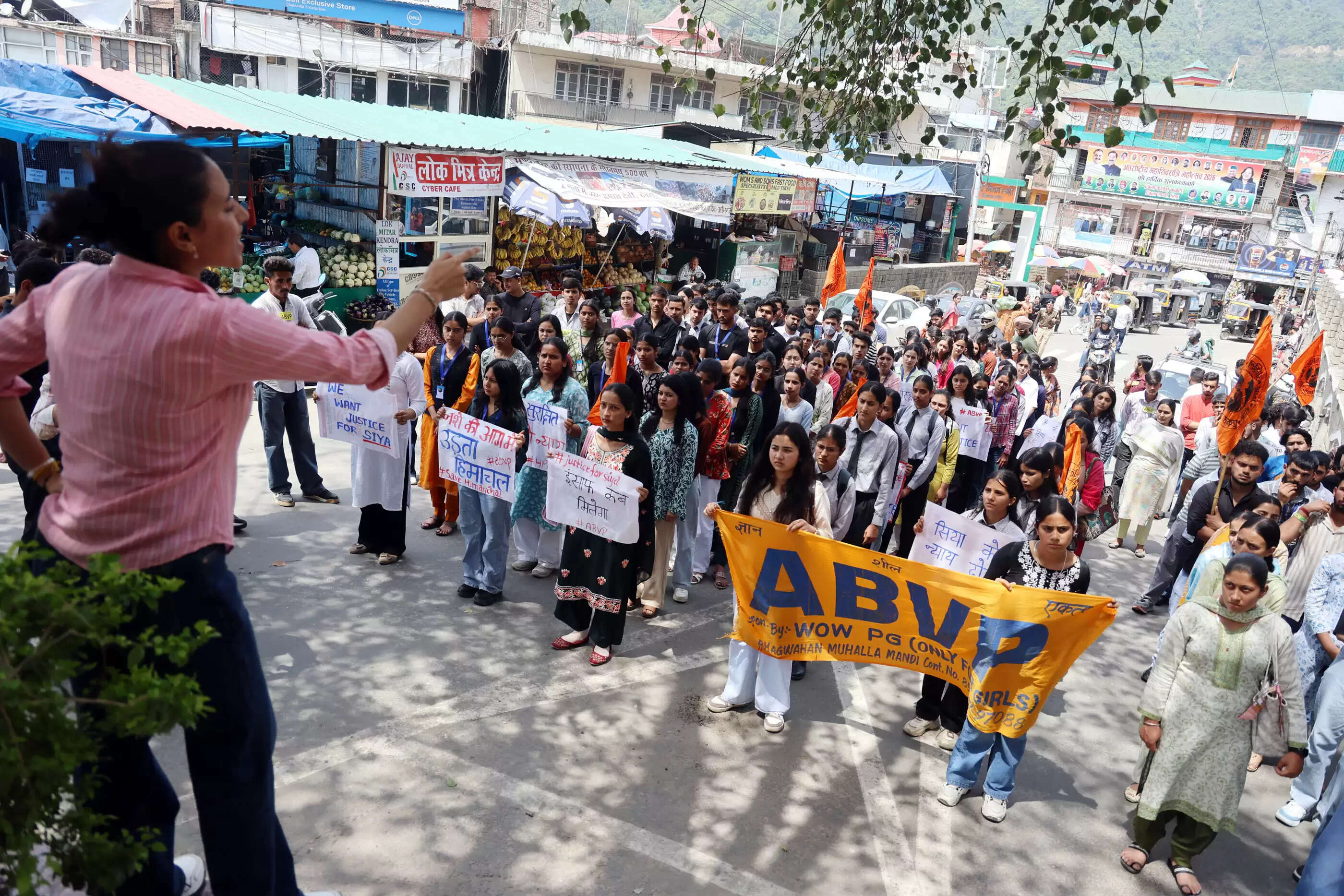 सिया हत्याकांड के विरोध में एबीवीपी ने किया धरना प्रदर्शन, निाकली आक्रोश रैली