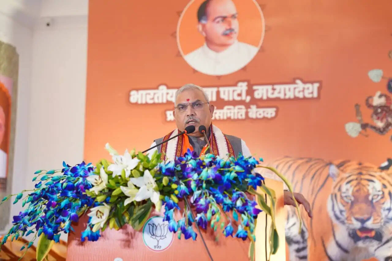 25 साल की सेवा-सुशासन यात्रा को विकसित भारत के संकल्प से जोड़कर आगे बढ़ें : शिवप्रकाश