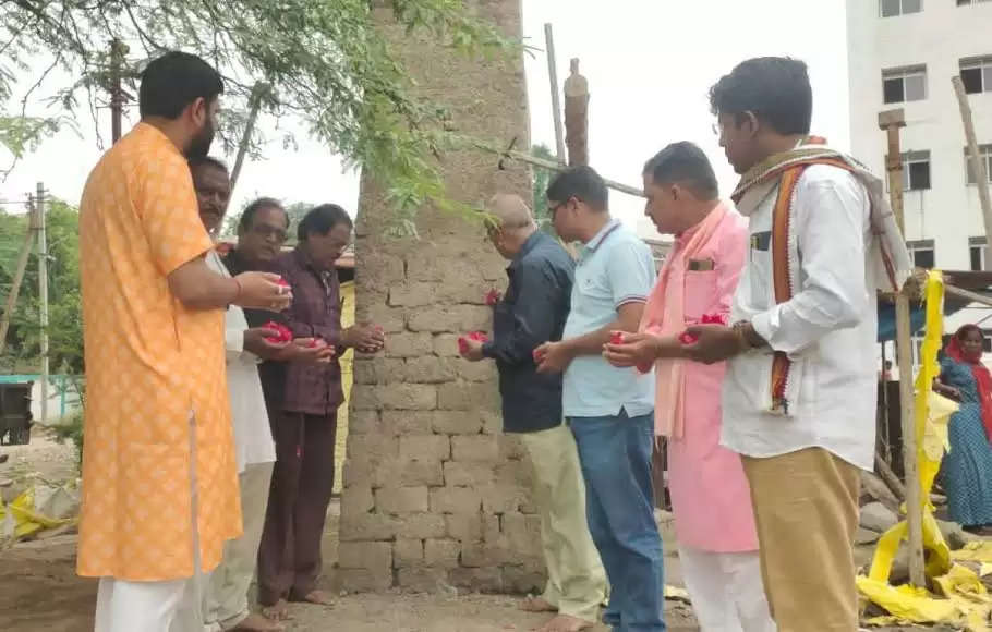 श्री पशुपतिनाथ मंदिर गोलीकांड के शहीदों को दी श्रद्धांजलि