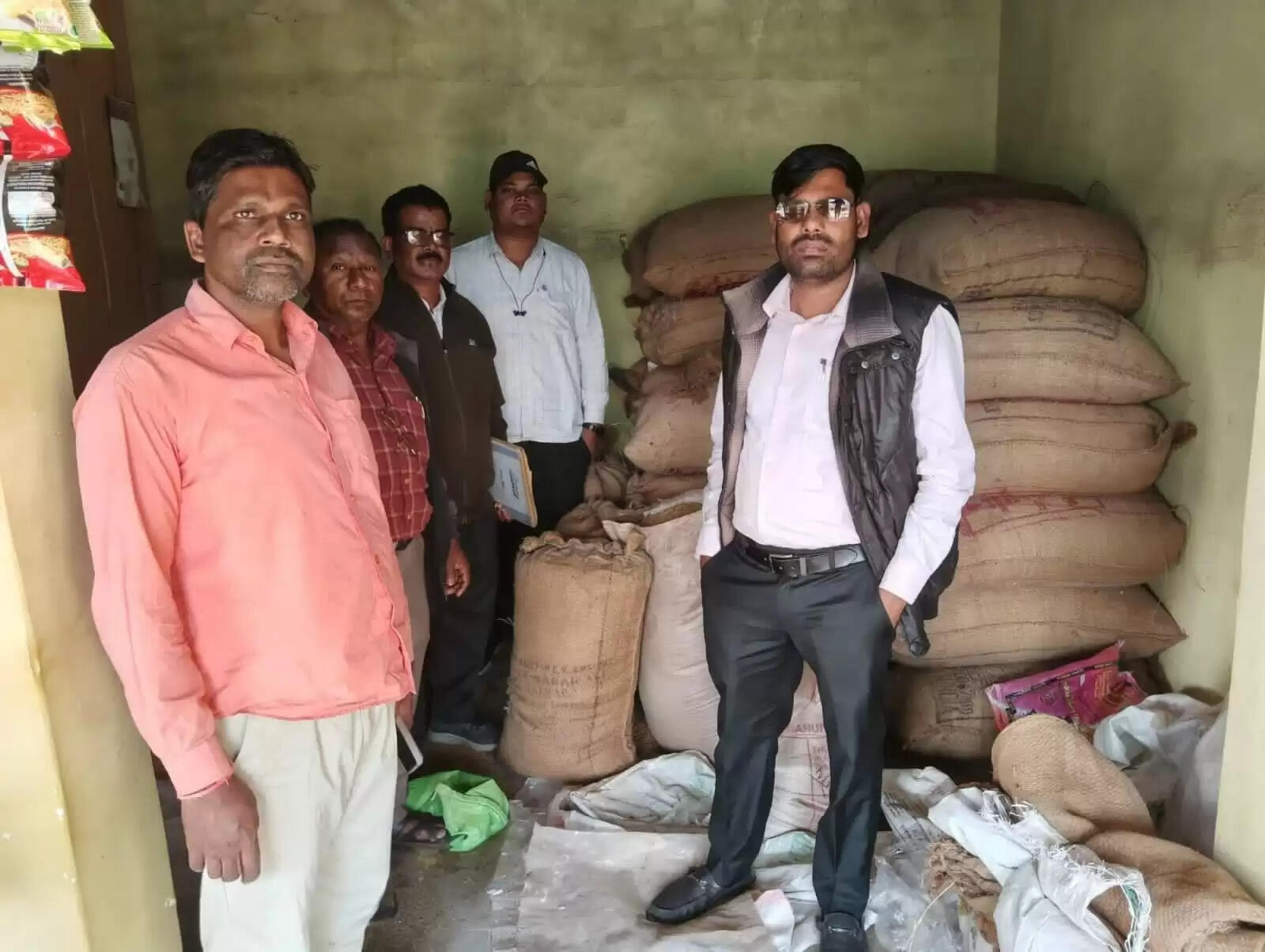 जांजगीर-चांपा कलेक्टर जन्मेजय महोबे के निर्देशन में 131.60 क्विंटल अवैध धान जप्त