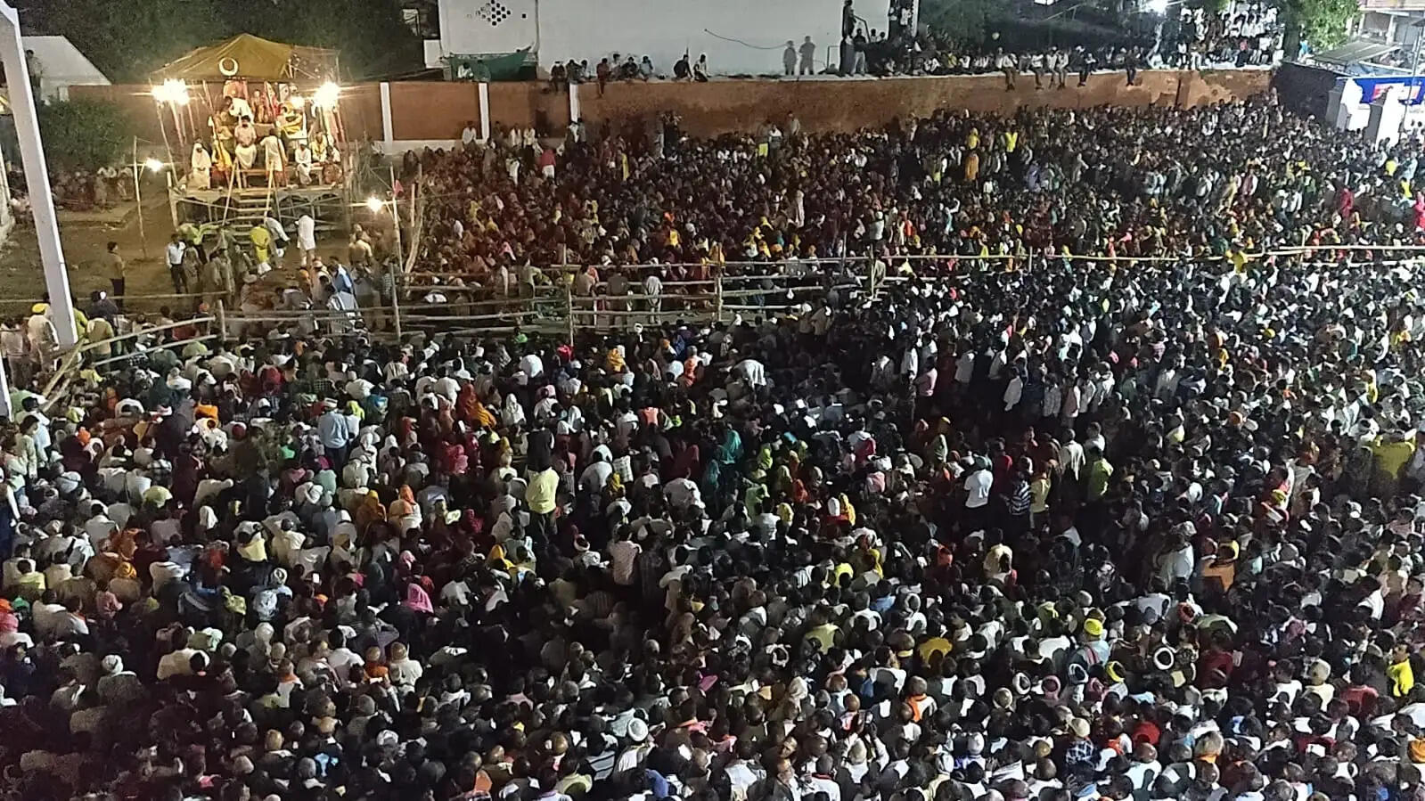 भाव विभोर कर गई रामनगर की भोर की आरती,भगवान राम के राज्याभिषेक की लीला देख श्रद्धालु निहाल