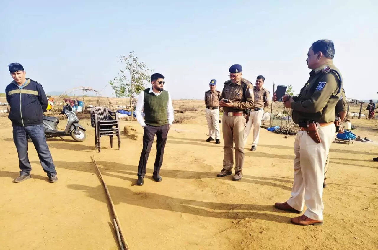 जबलपुर : ग्राम हिनोतिया की शासकीय भूमि से अतिक्रमणकारियों को किया गया बेदखल