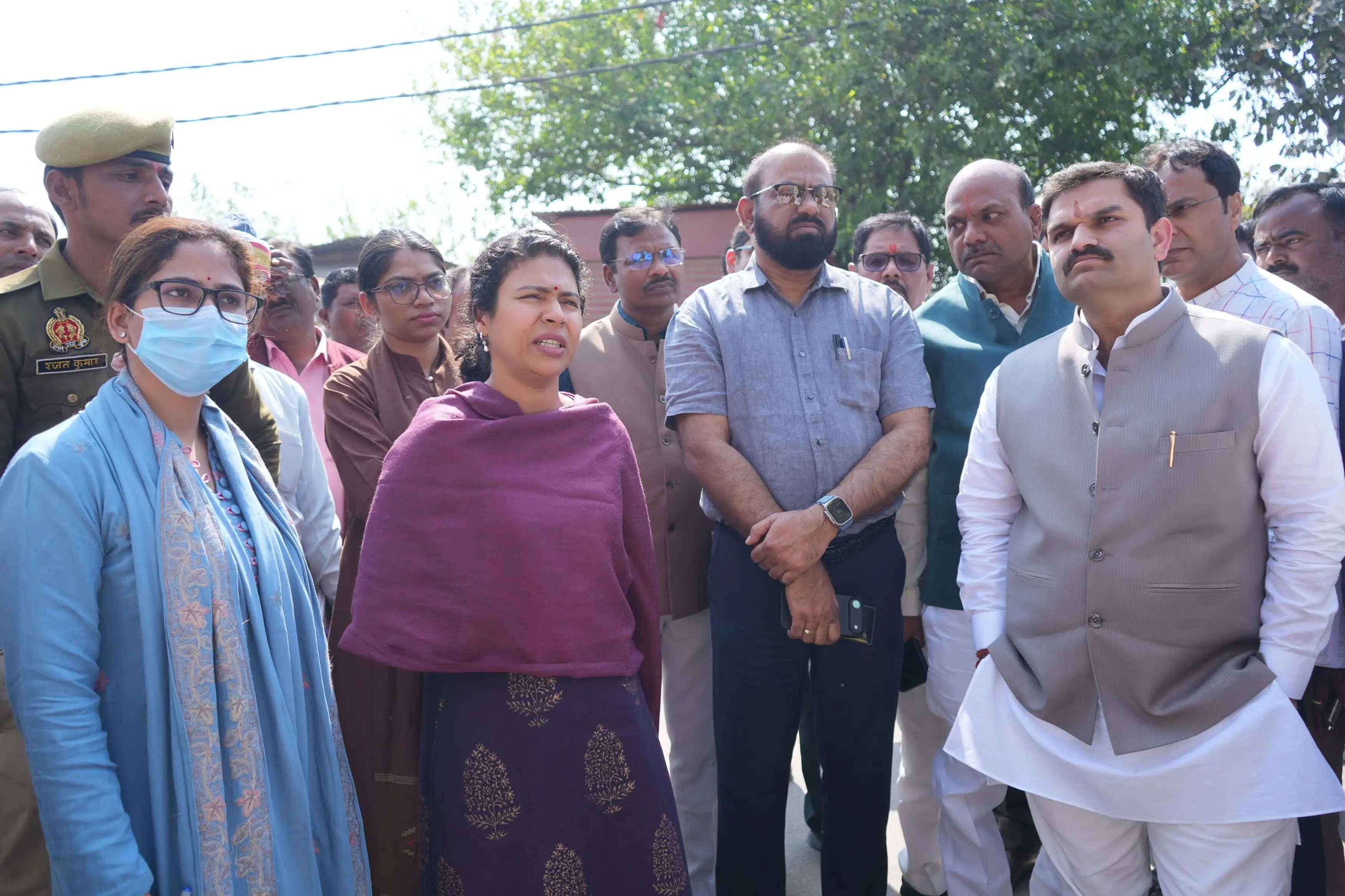 जिलाधिकारी और विधायक अमन गिरि ने शिव मंदिर कॉरिडोर के निर्माण का लिया जायजा