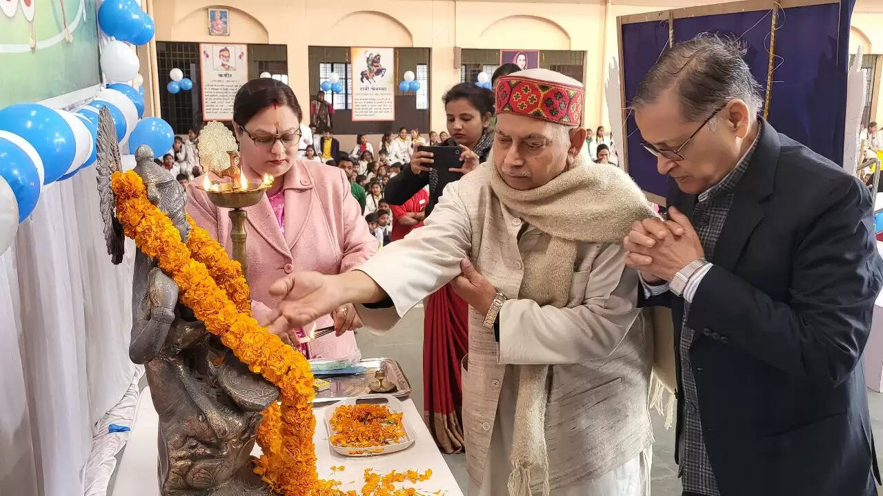 एसवीएम वार्षिक खेलकूद 2024 का हुआ समापन, येलो हाउस बना विजेता