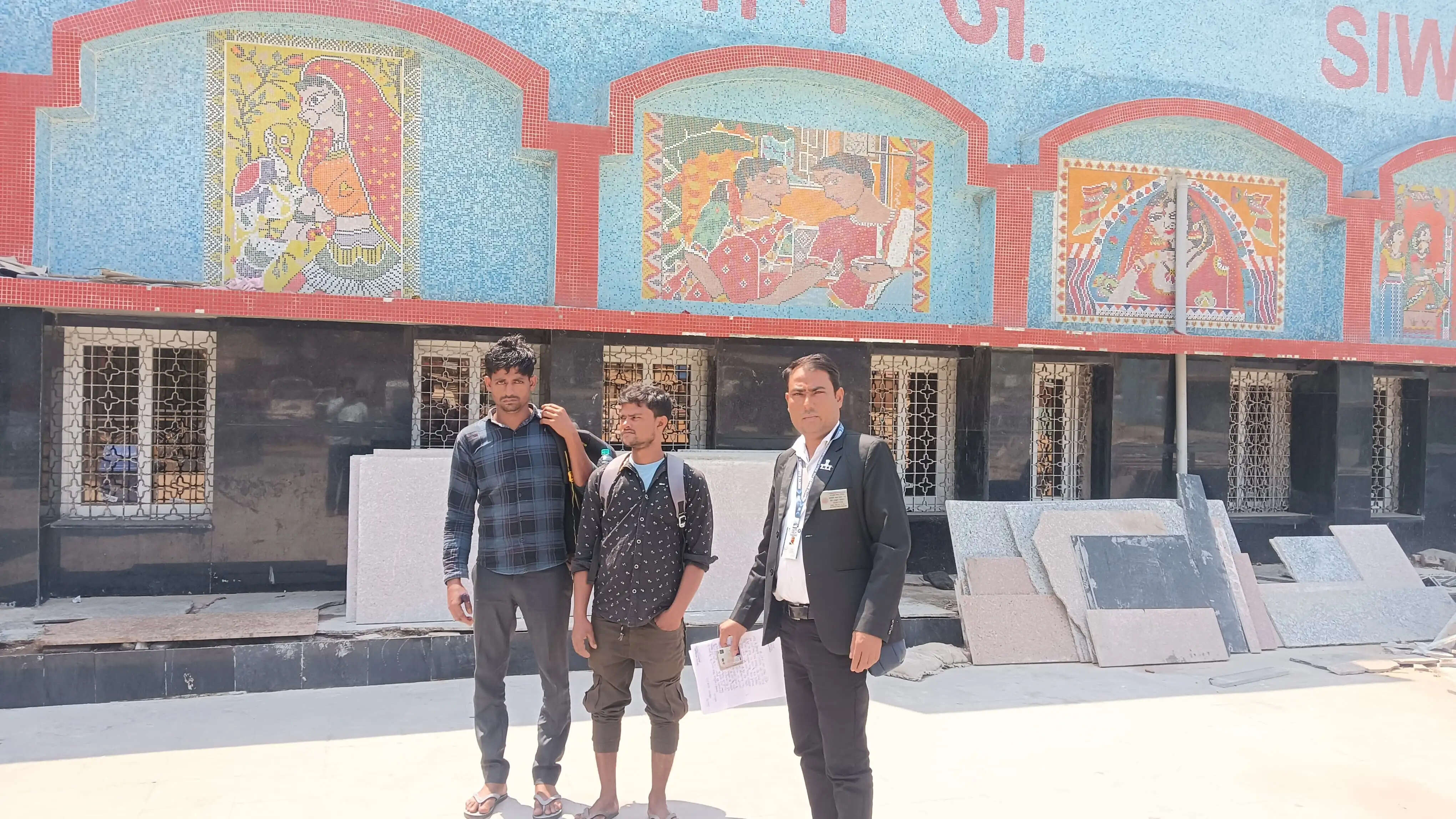 फर्जी पहचान पत्र पर ट्रेन यात्रा करते दो यात्री गिरफ्तार