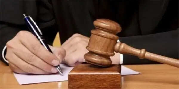 नाबालिग से छेड़छाड़ मामले में दोषी करार, एक साल की सजा